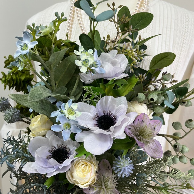 アネモネとグリーンのフォレストブーケ 小鳥の花屋