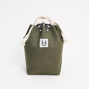 COMUSUBI (コムスビ) ／ COMUSUBI BAG "パラフィン帆布" -Olive-