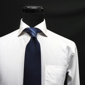 クレリックタイ|結び目で変化する日本製シルクネクタイ