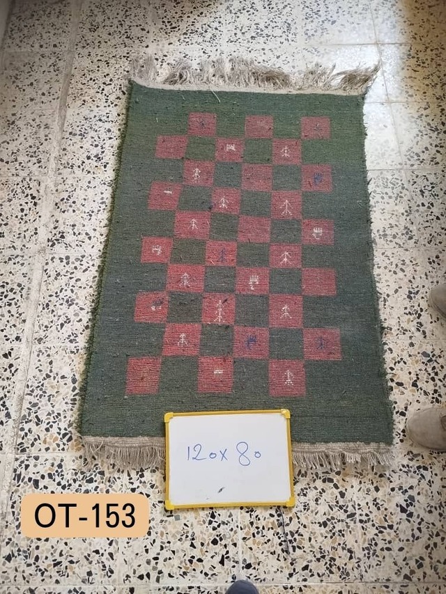 2026年 織りたてギャッベ【No.153】 ※現在、こちらの商品はイランに置いてあります。ご希望の方は先ずは在庫のご確認をお願いします。