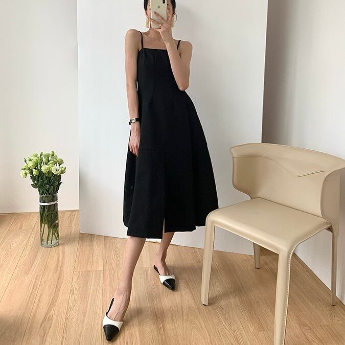 ワンピース レディース キャミソールワンピース ミモレ丈 ロング丈 袖なし ノースリーブ スクエアネック フレア スリット かわいい 大人可愛い シンプル カジュアル 大人 おしゃれ お洒落 かっこいい レトロ 大人可愛い 大人女子 こなれ感 ラフ 個性的 クール モード系 送料無料 存在感 抜け感 ゆったり ゆる 無地 春 夏 10代 20代 30代 40代 女性用 ママ 学生 通学 デート お出かけ 送料無料 女子会 休日 パーティー リゾート 着回し 普段使い 重ね着 韓国 韓国系 ファッション