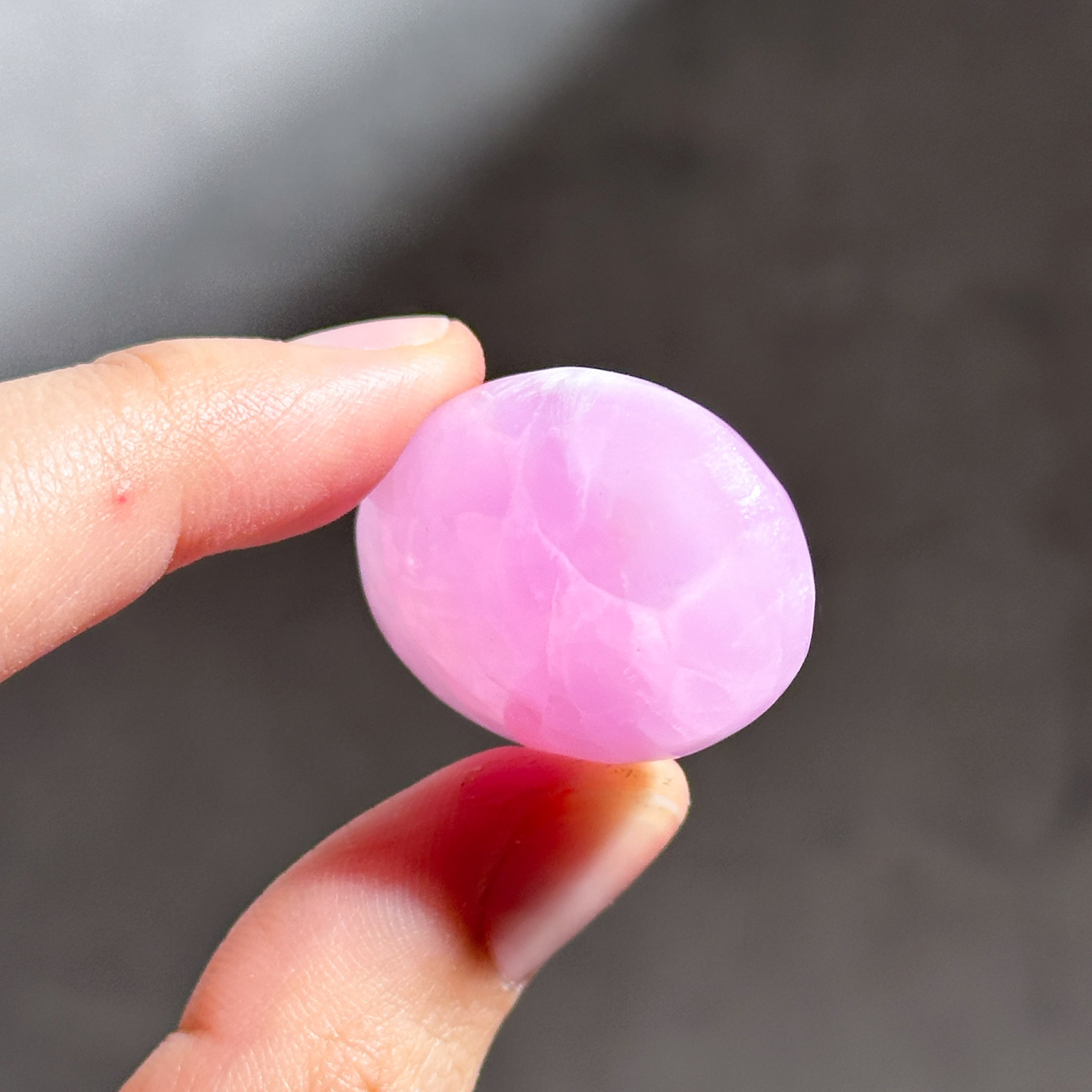 高品質】ピンクアラゴナイト パームストーン 81◇Pink Aragonite Palm 高品質】ピンクアラゴナイト パームストーン 81◇Pink Aragonite Palm