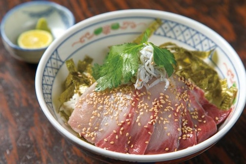 【美味しかがわ】ひけた鰤づけ丼／醤（ひしお）