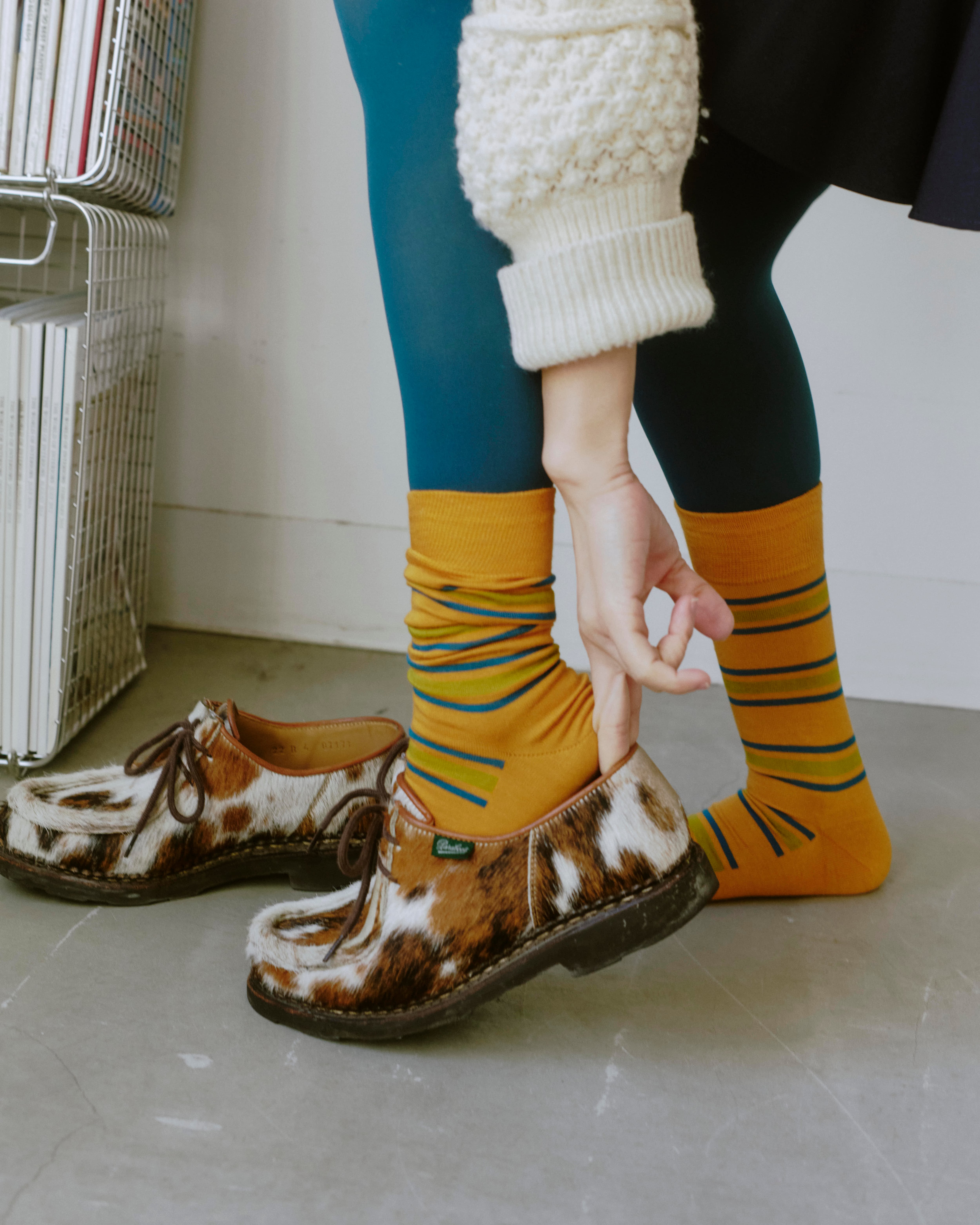 Border line wool Short women