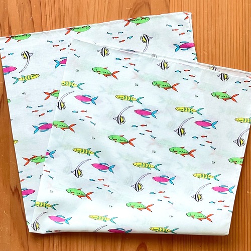 fishes ｜ 海をまとうハンカチ