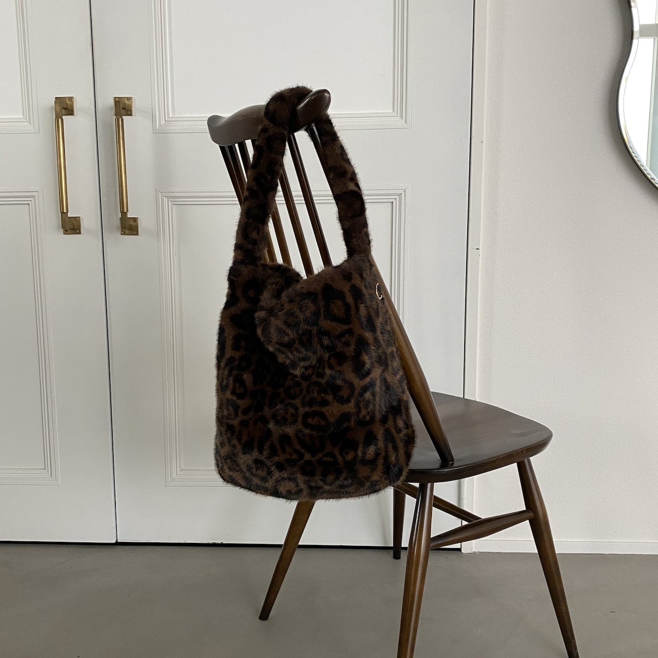 Leopard eco fur tote bag/brown