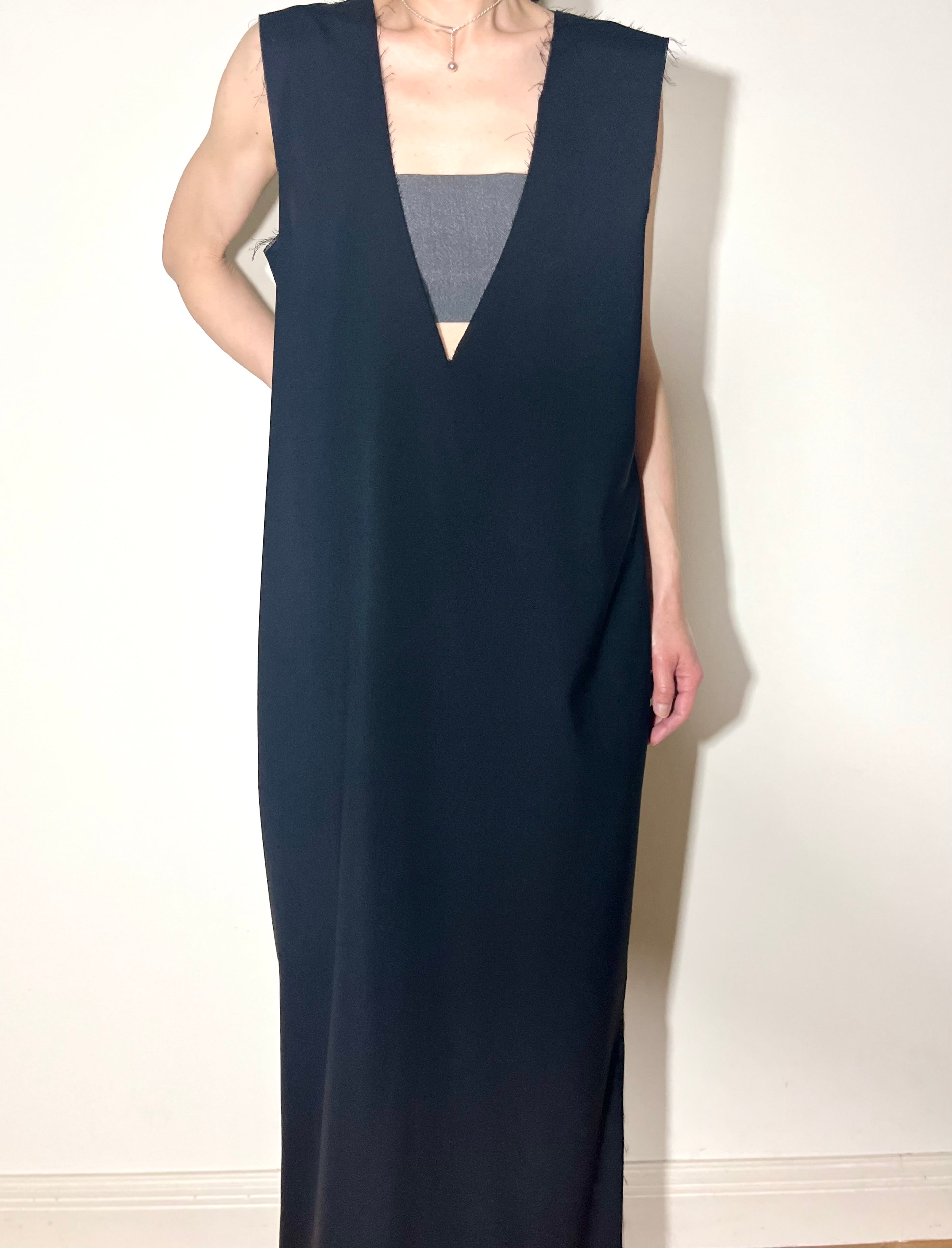 GABRIELA COLL GARMENT [LORO PIANA FINE WOOL VNECK DRESS]