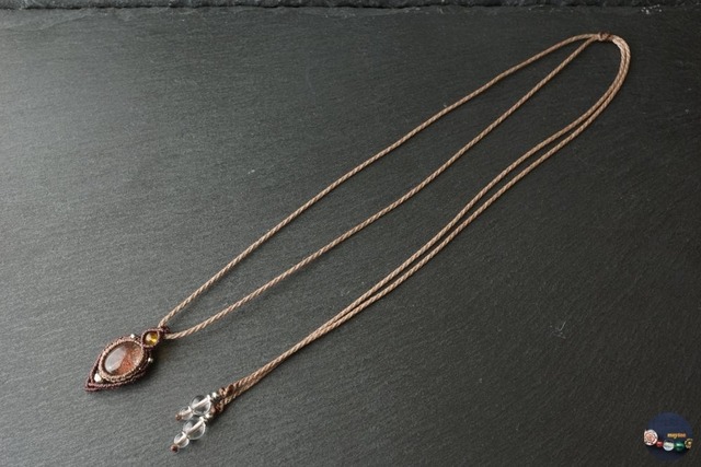 レッドガーデンクォーツ（庭園水晶）のマクラメネックレス【一点物】