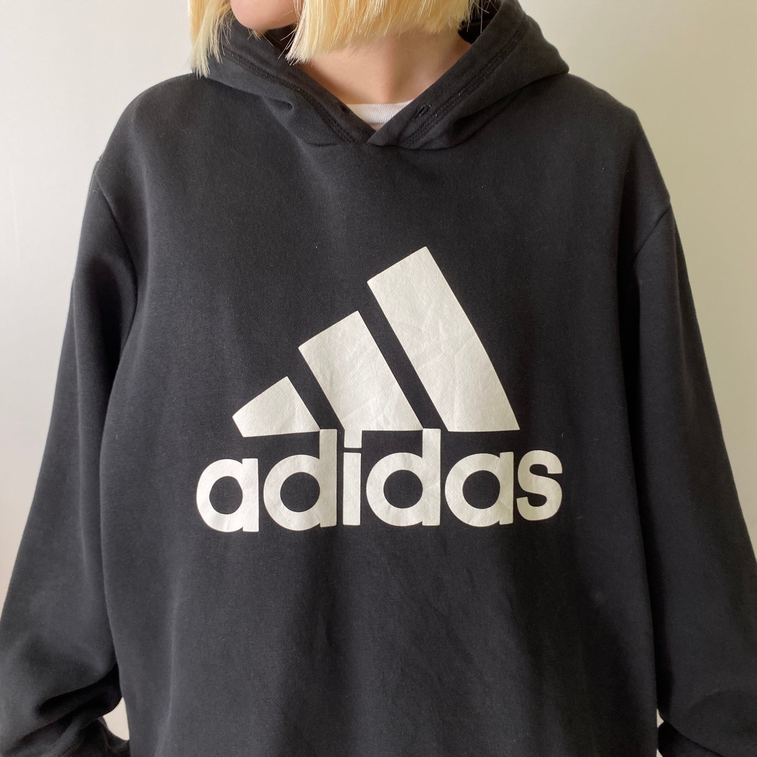 adidas（アディダス）マルチカラー・総柄プルオーバーパーカー