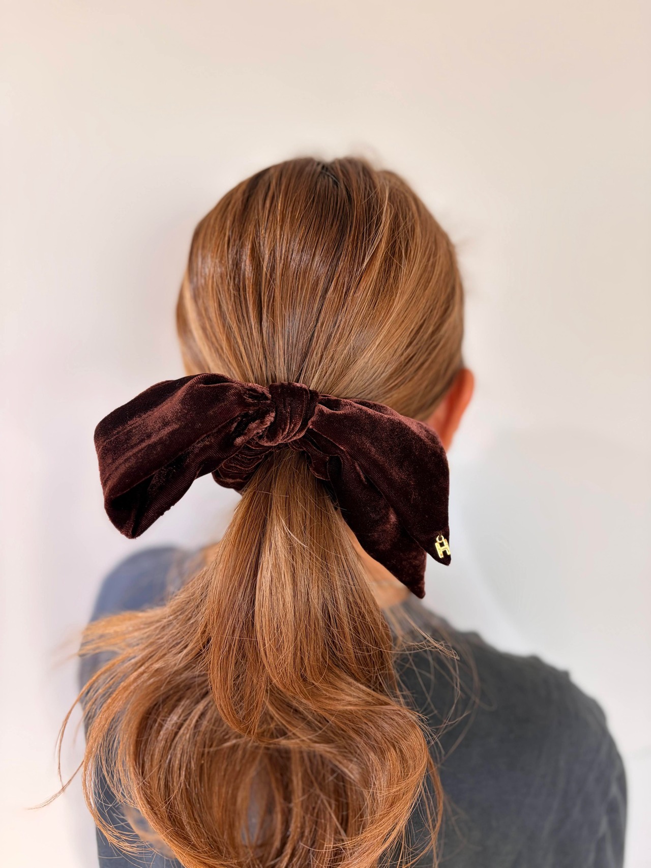 ベロアボウシュシュ