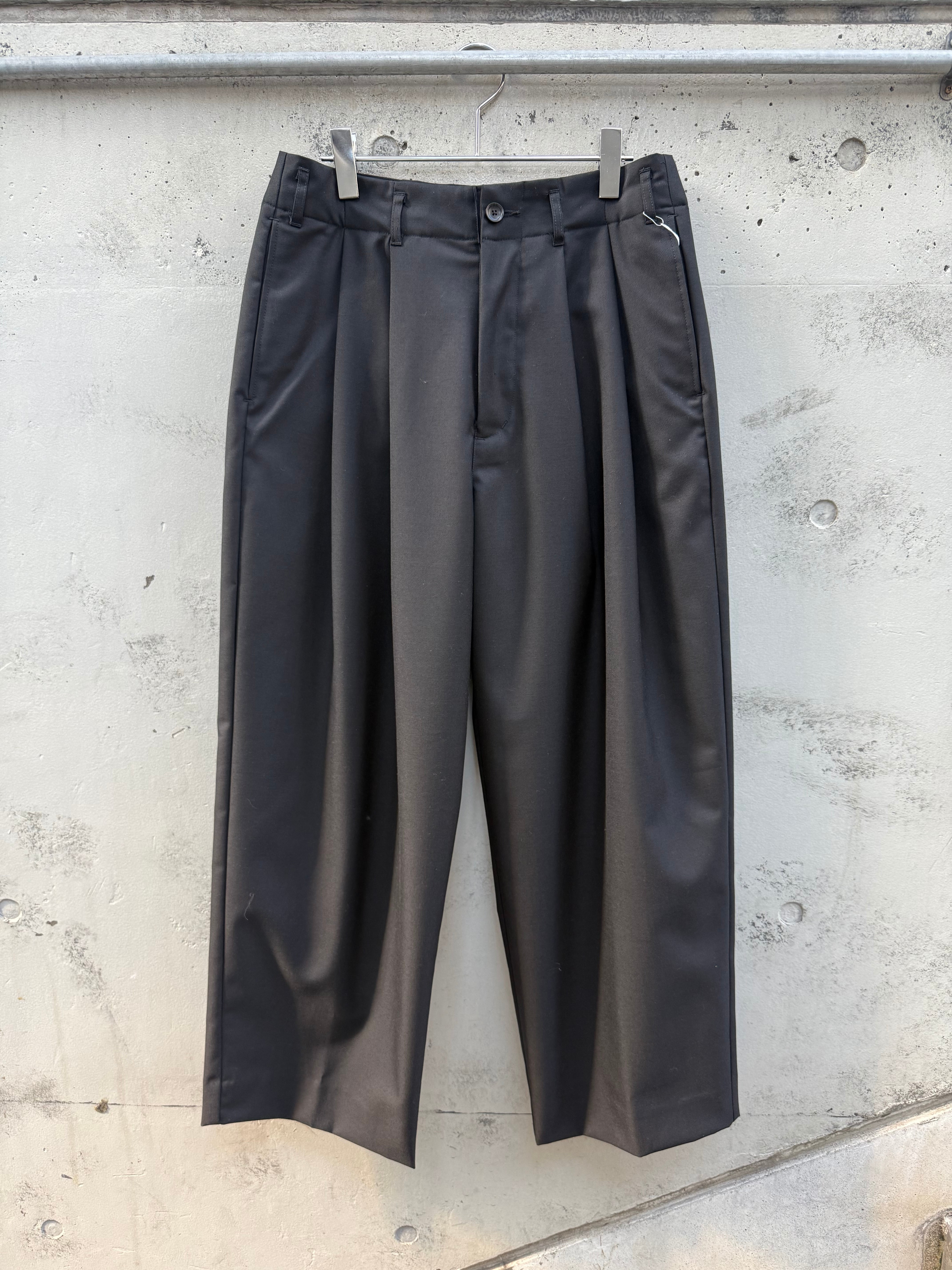 『my beautiful landlet』MACHINE WASHABLE WOOL TUCK WIDE PANTS / BLACK