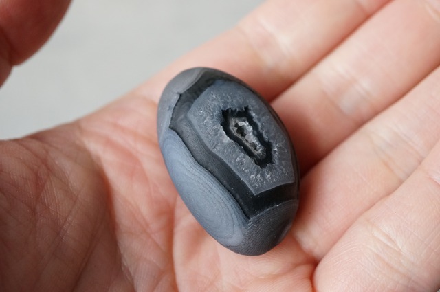 ゴビアゲート Gobi Desert Eye Agate 802