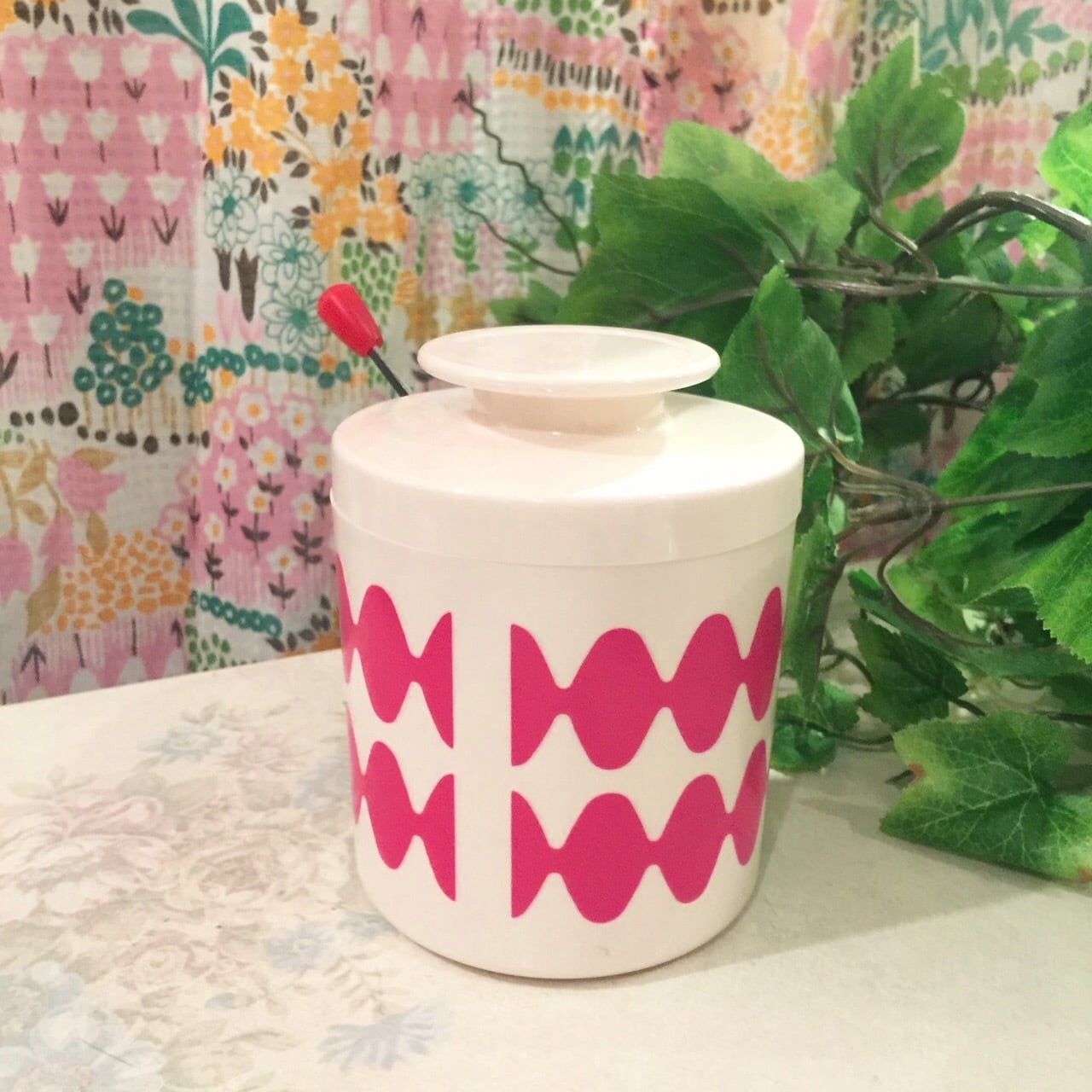 ビンテージ プラスチック フタ付きキャニスター 昭和レトロ