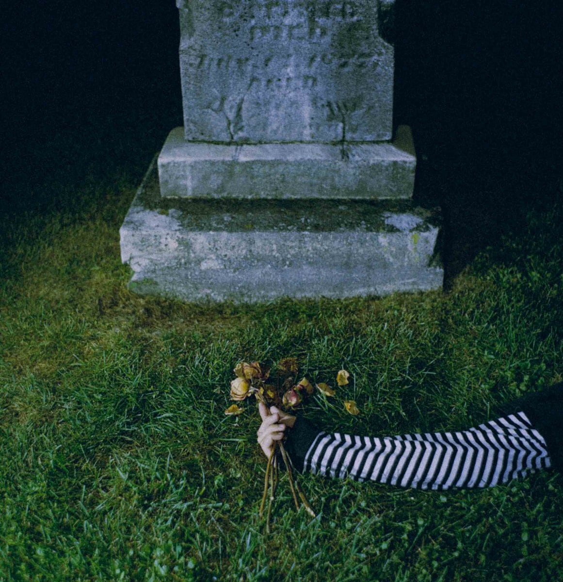 Dearly Somber / Hourglass(50 Ltd Cassette)