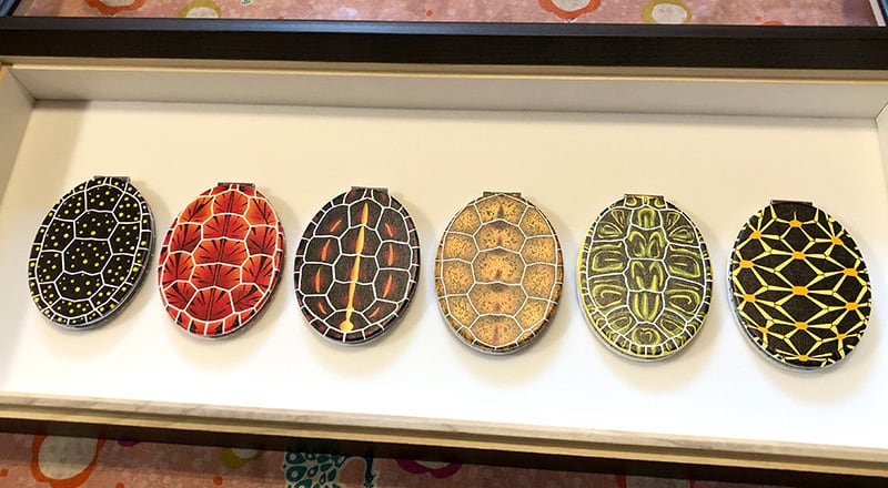 亀の甲羅ハンドミラー | みのじ いきもの雑貨店 カメグッズ 亀の甲羅ハンドミラー | みのじ いきもの雑貨店 カメグッズ