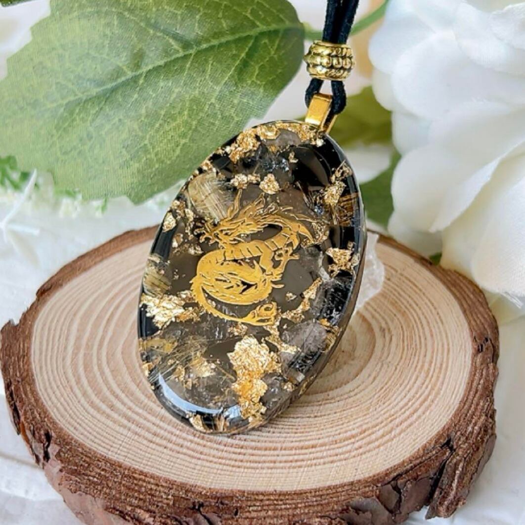 白蛇抜殻入り 御守り オルゴナイト 金龍 龍神様 握り石 ジャスパー 白蛇抜殻入り 御守り オルゴナイト 金龍 龍神様 握り石 ジャスパー