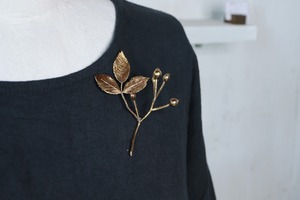 植物標本 ブローチ | オブジェ [野バラ]