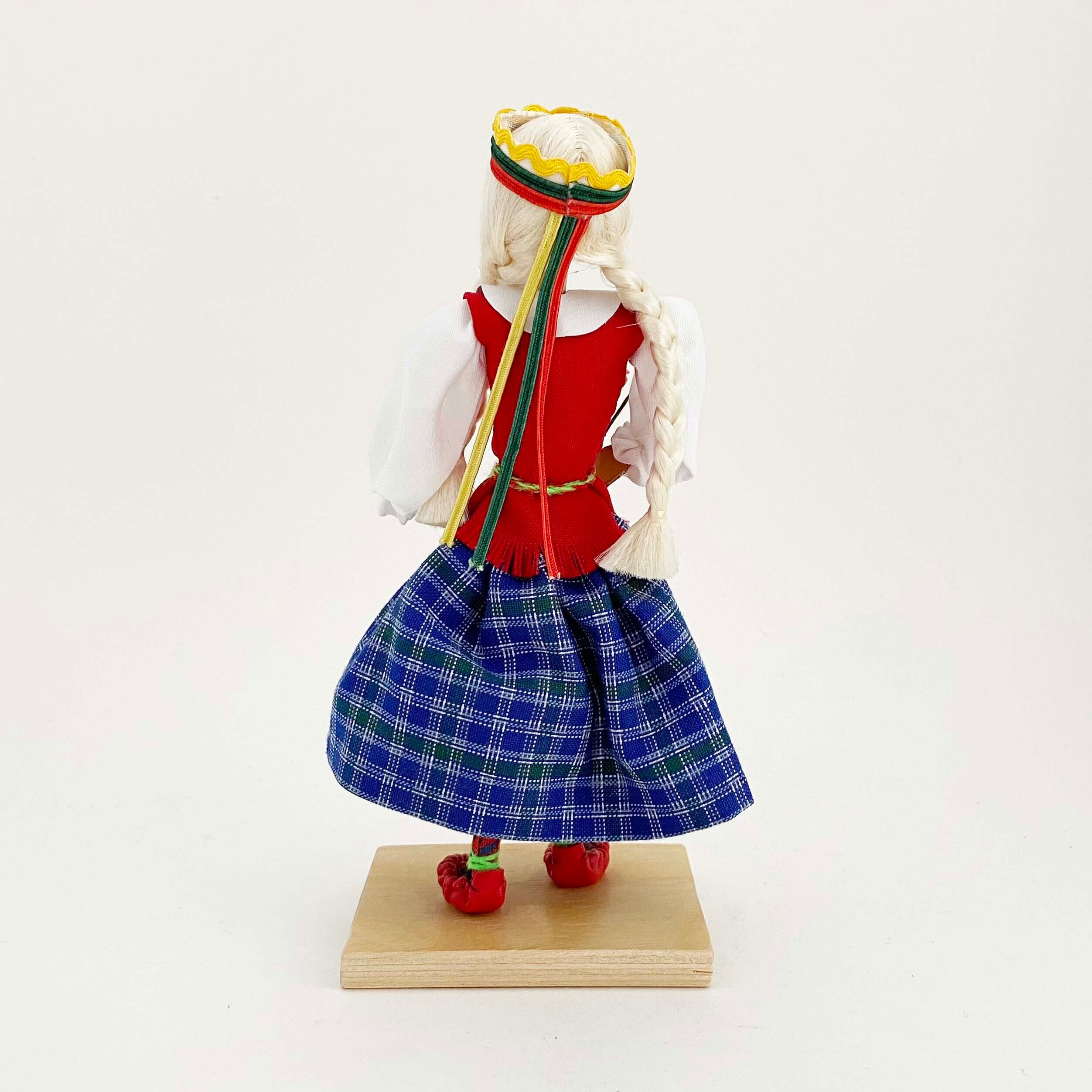 リトアニアの民族人形　ANDO製ヴィンテージ（花束 小）