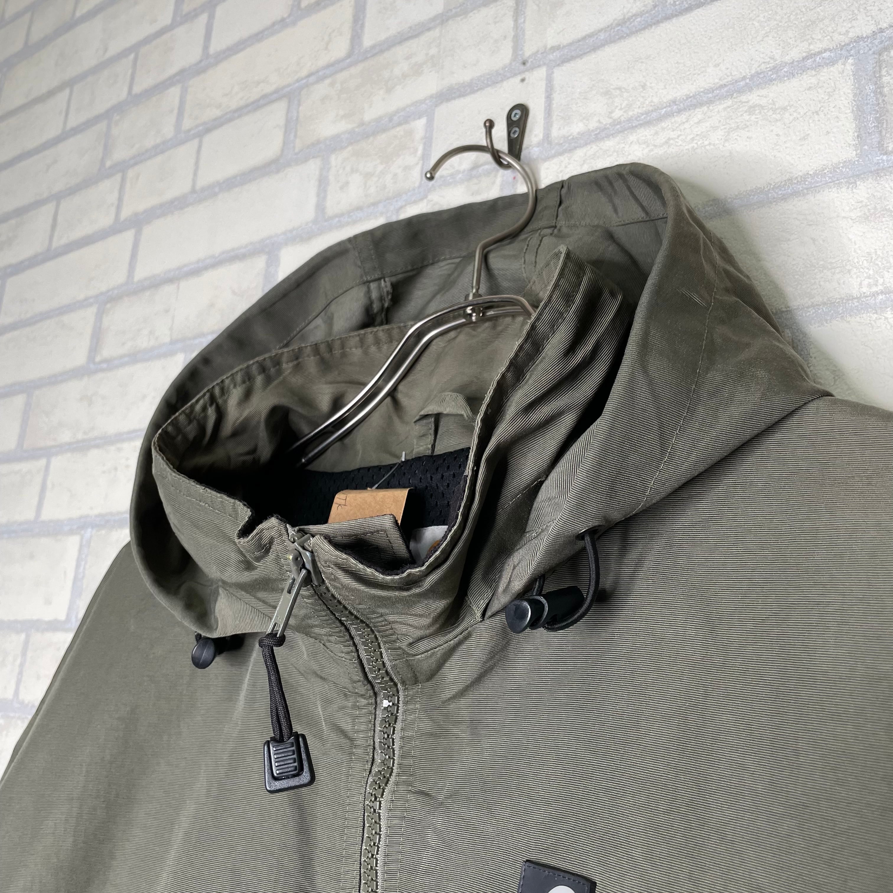 Carhartt ナイロンジャケット 2XL オリーブ フード付き（収納型） 裏地 