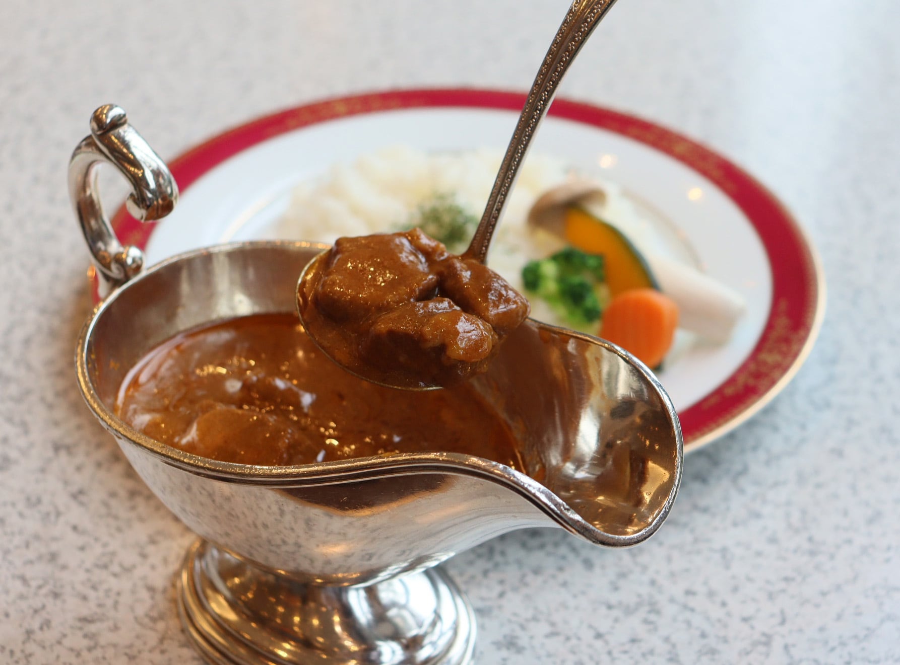 ふるさと納税 BS-917鹿児島県産黒毛和牛カレー 20袋 鹿児島県薩摩川内市 訳あり鹿児島県産黒毛和牛カレー 20袋 BS-917 | 鹿児島県薩摩川内市