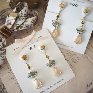 Rosy Heart Dropピアス/イヤリング（イエロー系）