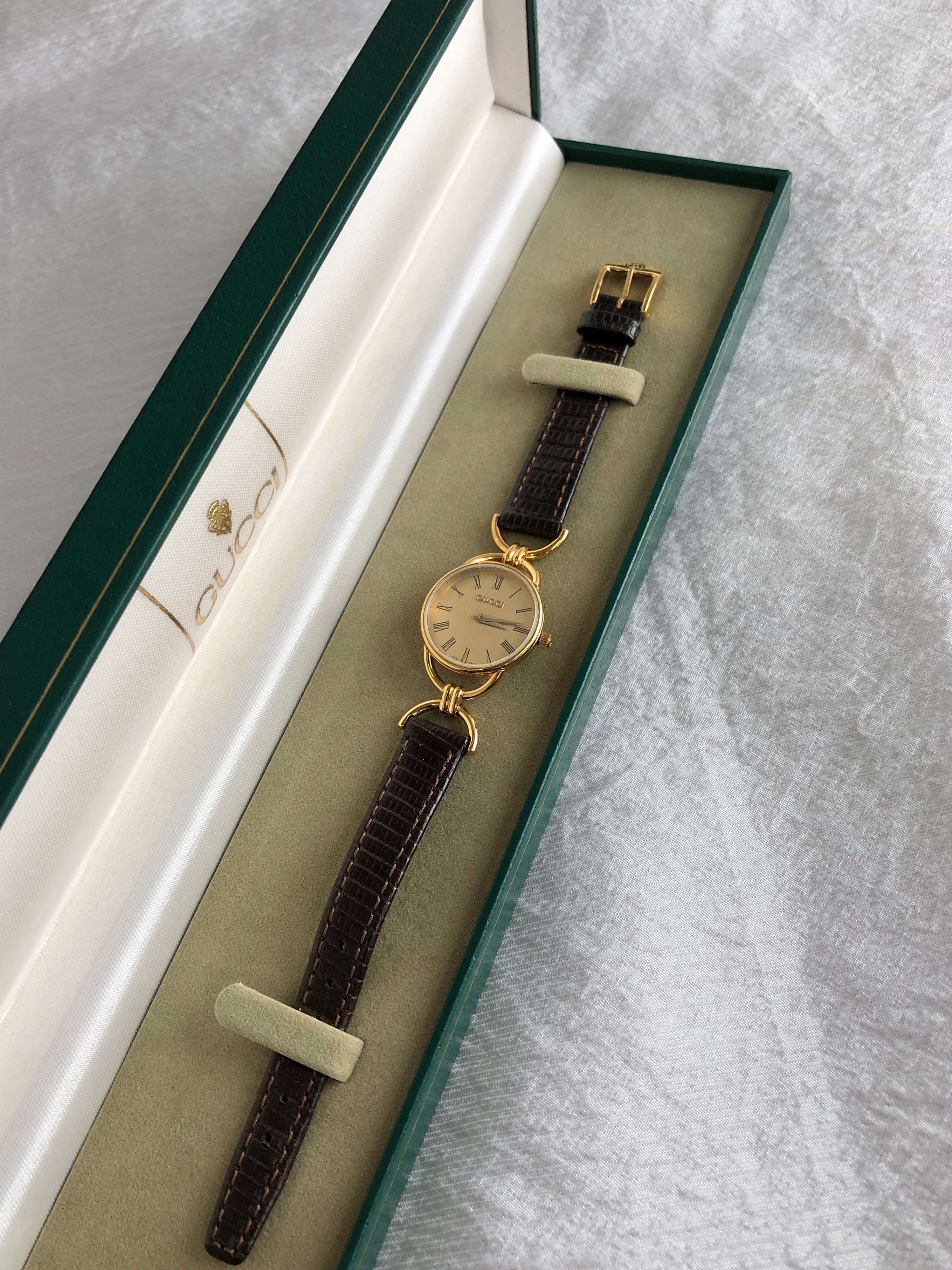 GUCCI グッチ 腕時計 ゴールド ステンレススチール クォーツ 6000.2.L