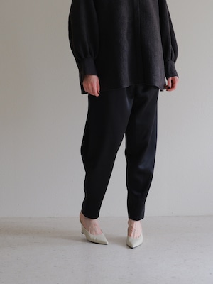 satin cocoon pants (black)