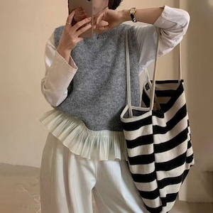 裾フリル ニット ベスト レディース 春秋冬 韓国 ジレ きれいめ 大人 かわいい 重ね着 レイヤード セーター ノースリーブ カジュアル プリーツフリル チョッキ 大人可愛い 大人女子