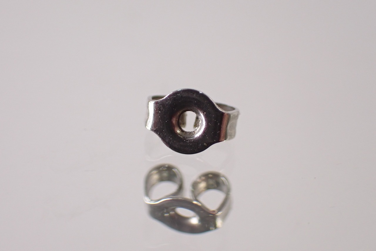 ラピスラズリピアス　約4mm　[E10-6]