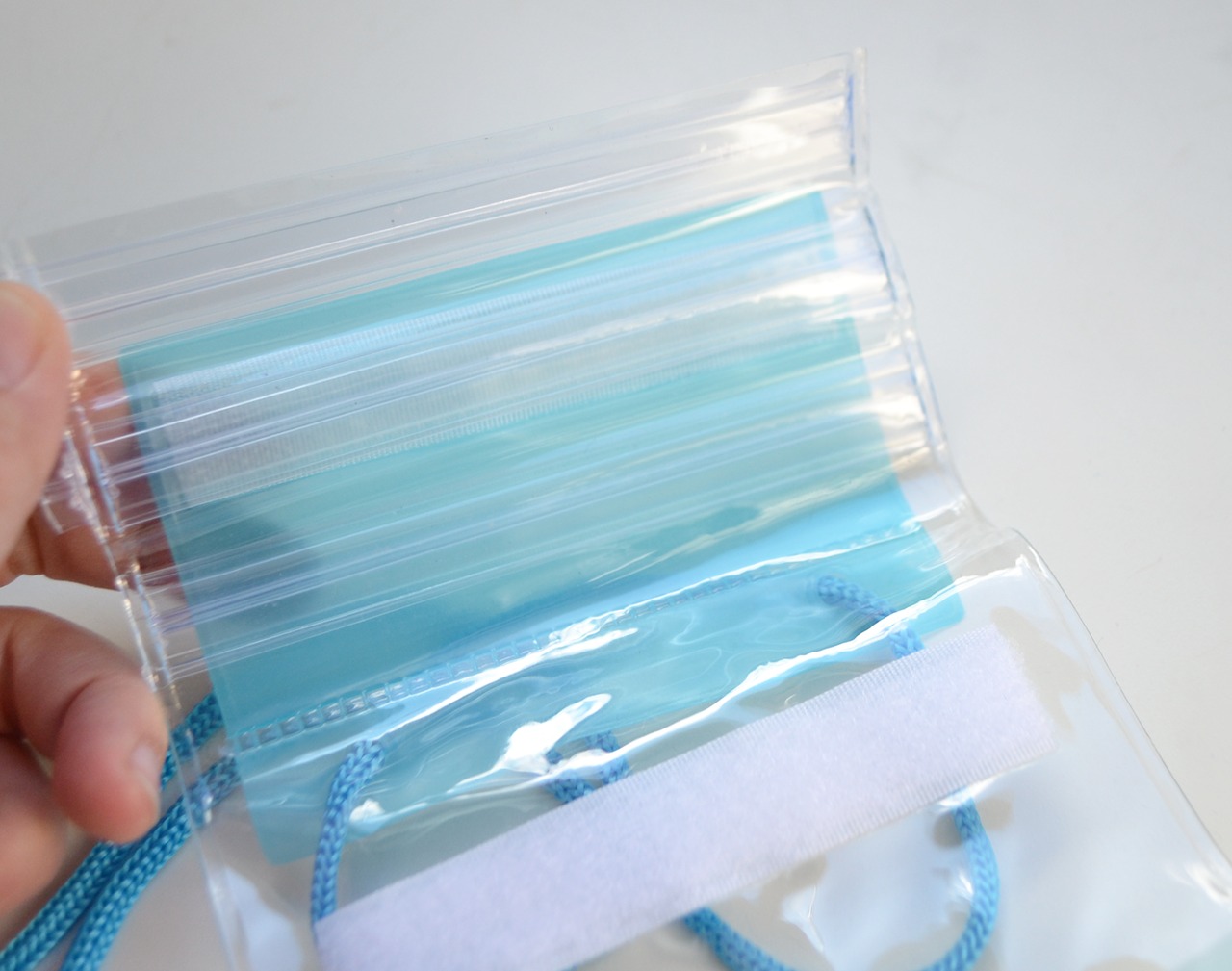 防水スマホケース（ジッパータイプ）★ハシビロコウ