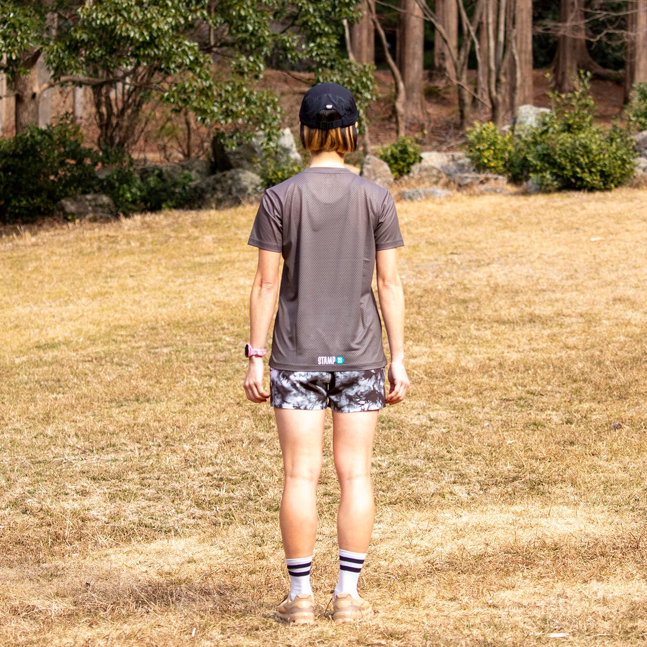 STAMP GRAPHIC RUN TEE (MISTY MOUNTAIN) | STAMP Run&Co