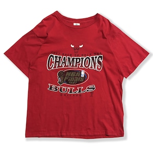 Chicago Bulls -1997 BACK TO BACK CHAMPIONS- Printed T-Shirt. Town Champ