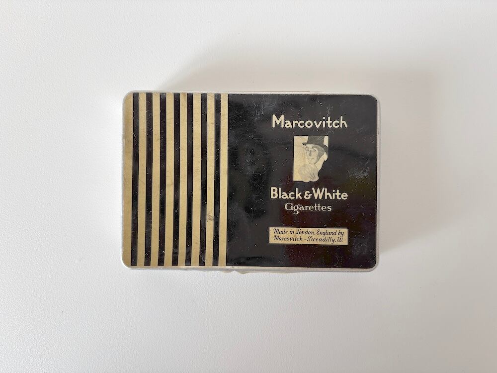 【ENGLAND】タバコの空き缶 "Marcovitch Black & White" / Empty "Marcovitch Black & White" cigarette tin