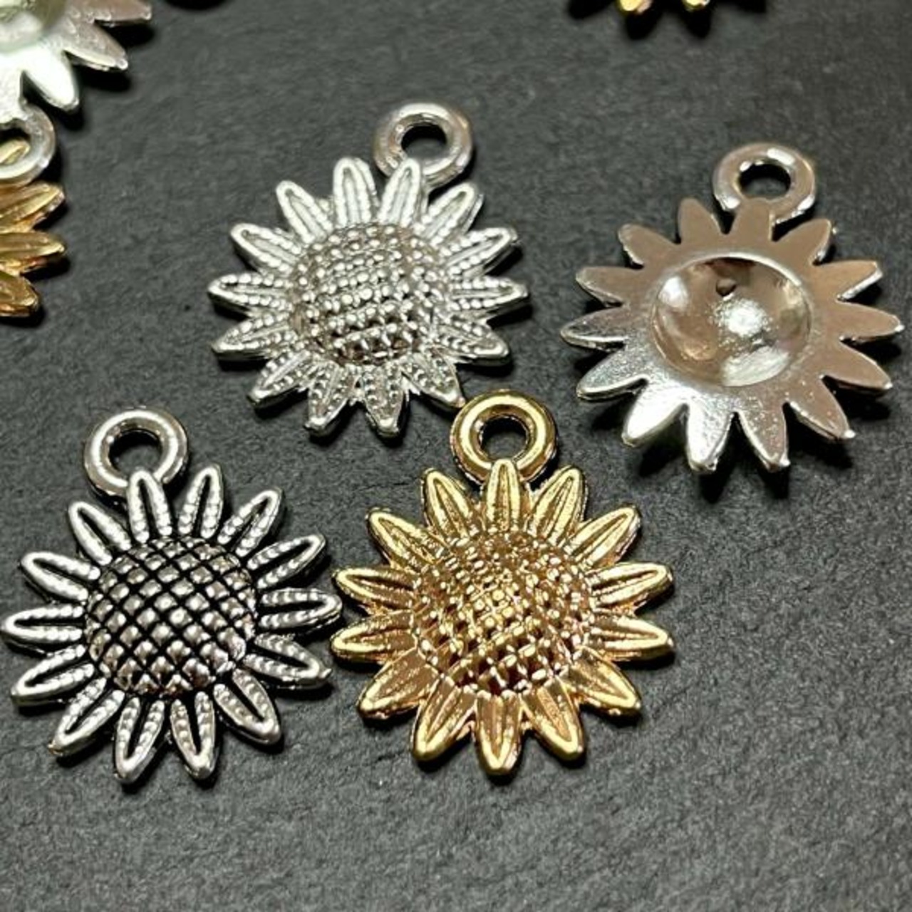 【4個】ひまわりチャームまv/コネクター/パーツ/向日葵