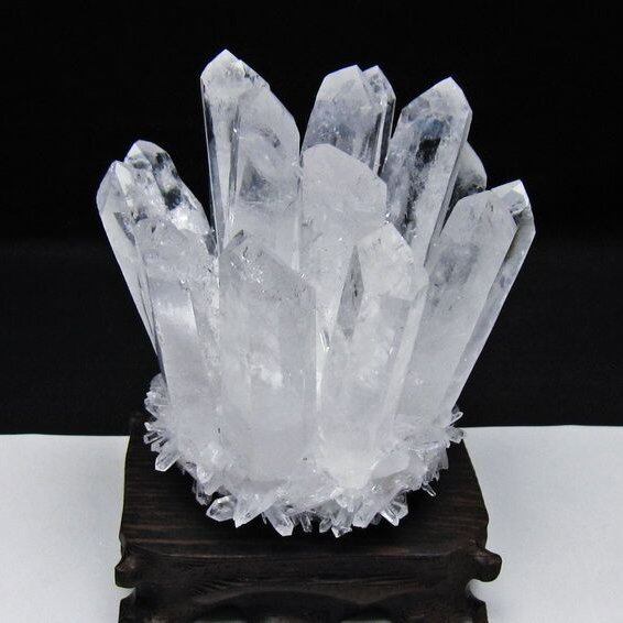 水晶 クラスター 水晶 原石 台座付属 一点物 おまかせ便 182-8602