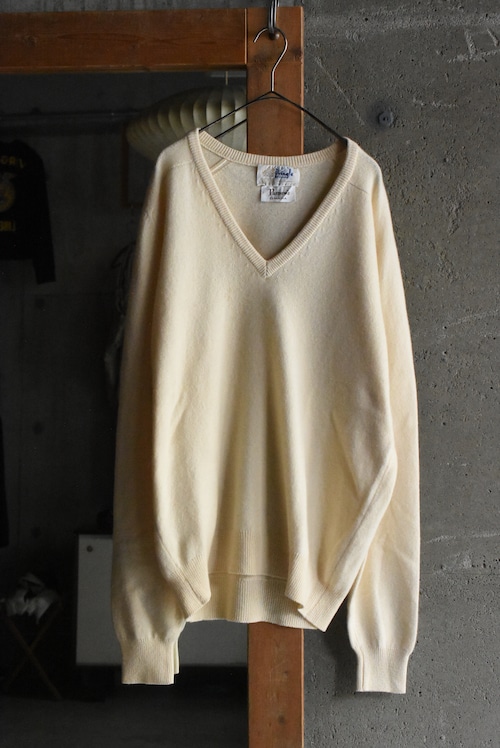 OK／70-80's "Pringle of Scotland" v-neck cashmere sweater