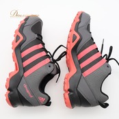 adidas アディダス トレッキングシューズ 25cm グレイ系 AX2 CP W climaproof クライマプルーフ BB1681 黒 赤 スニーカー ウィメンズ ハイキング アウトドア レディース ウォーキング シューズ 靴 ブラック系 レッド系