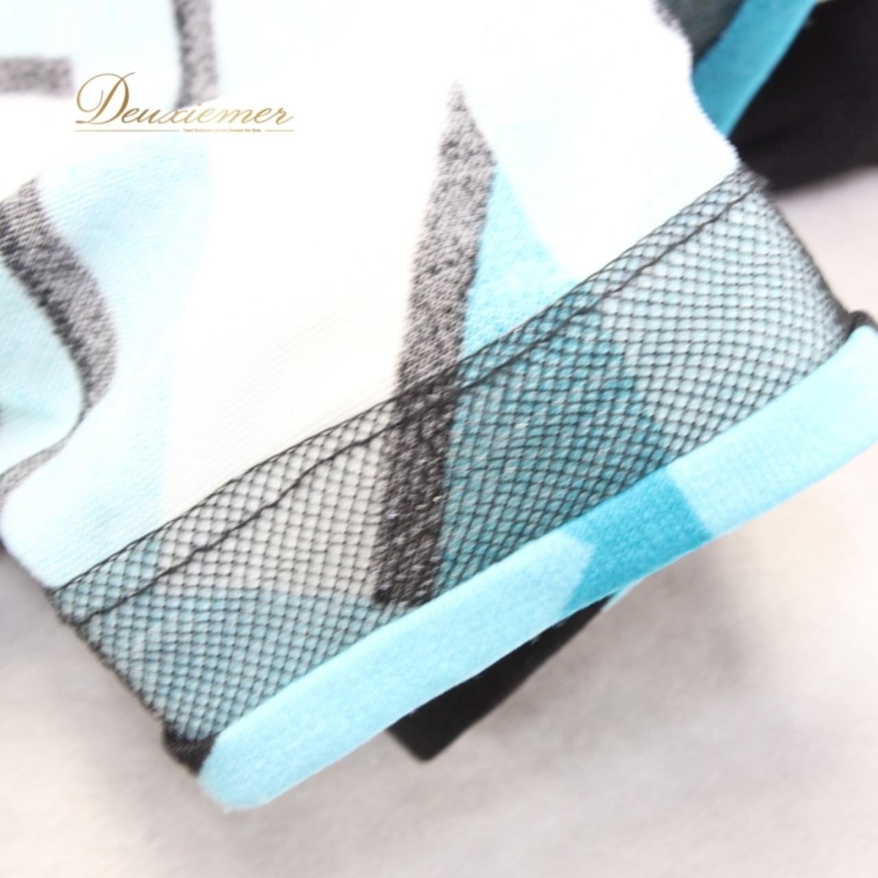 社交ダンス 衣装 スタンダード スカート レッスンウェア レディース 水色 ライトブルー系 ホワイト系 ブラック系 黒 白 練習着 ベージュ系 軽量 伸縮素材 ダンス用 スカート 練習用 おしゃれ フレアスカート パーティー カジュアル アウトドア モダン スタイリッシュ デザイン 体型カバー 動きやすい 広がる おしゃれ ダンス衣装 お買い得