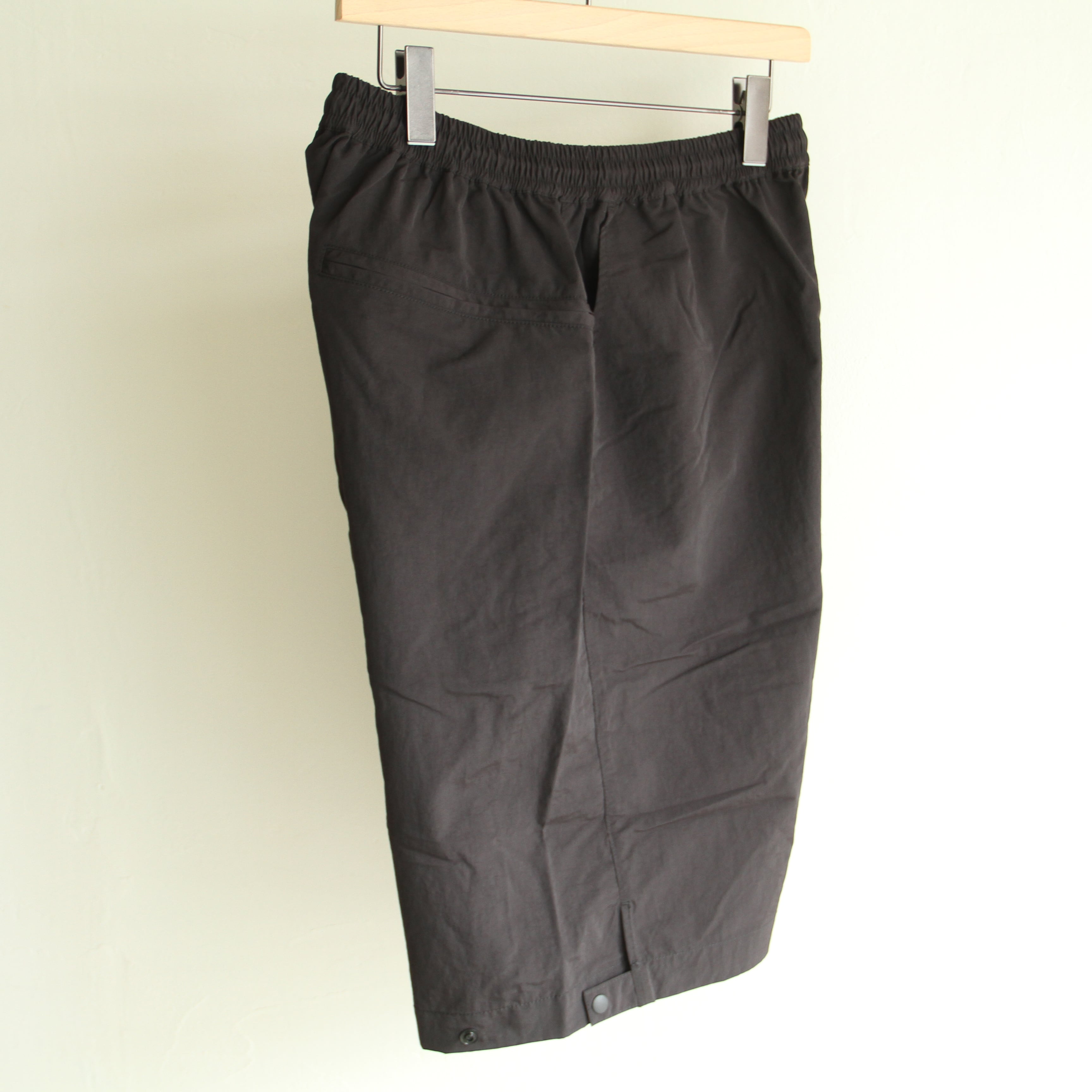 迷迭香 Nylon harvest loose shorts | Terminal