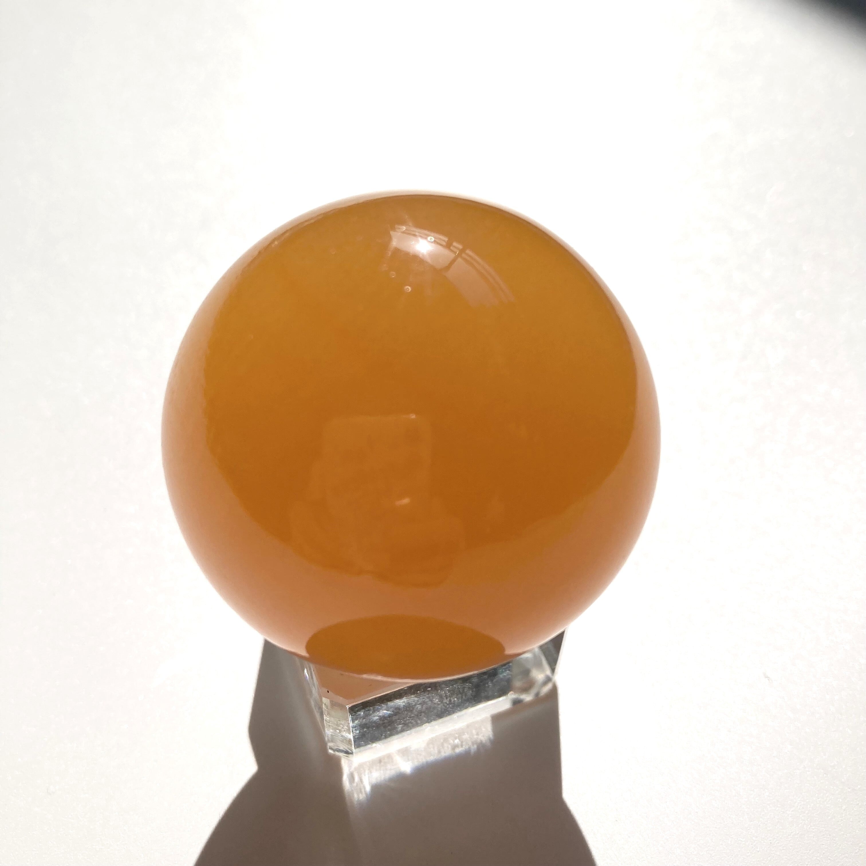 メキシコ産・オレンジカルサイト 丸玉（台座付き） | M Minerale