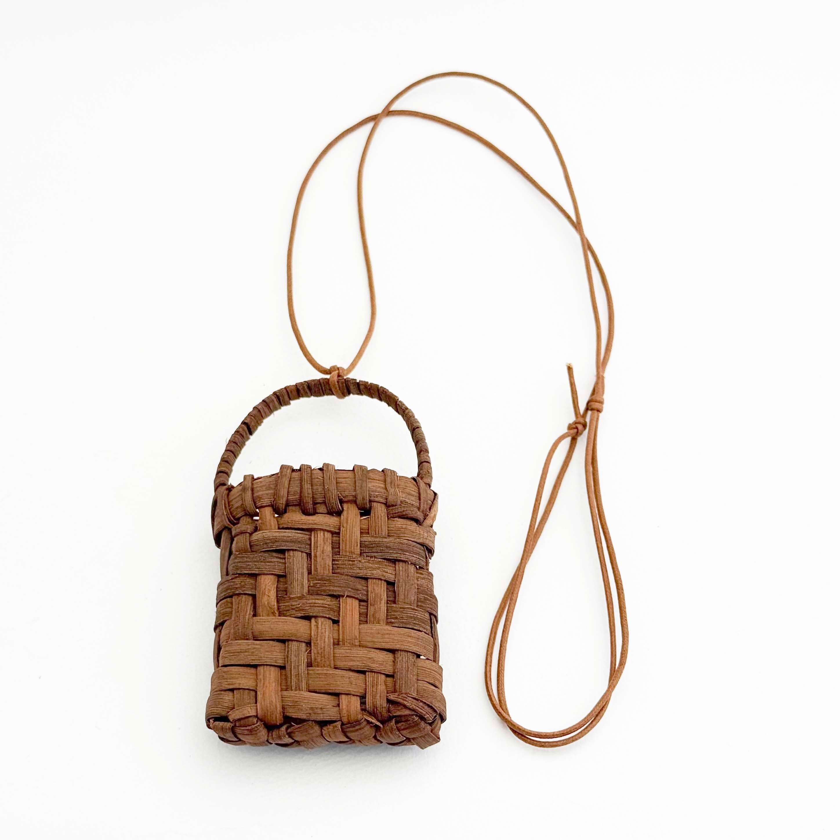 葡萄蔓こけしペンダント籠+五十嵐嘉行こけし