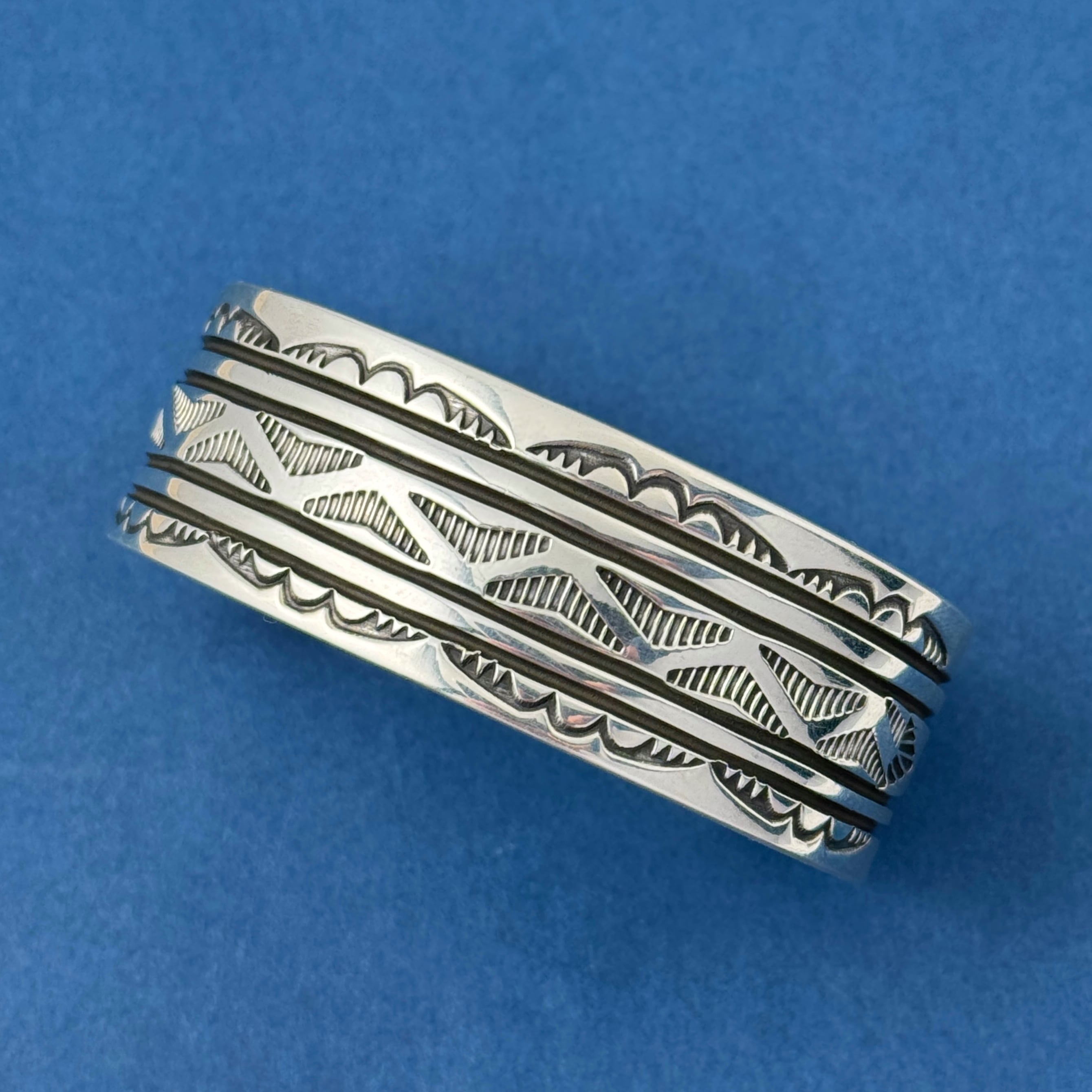 Indian Jewelry 》スタンプワーク バングル Bruece Morgan作 | 【公式
