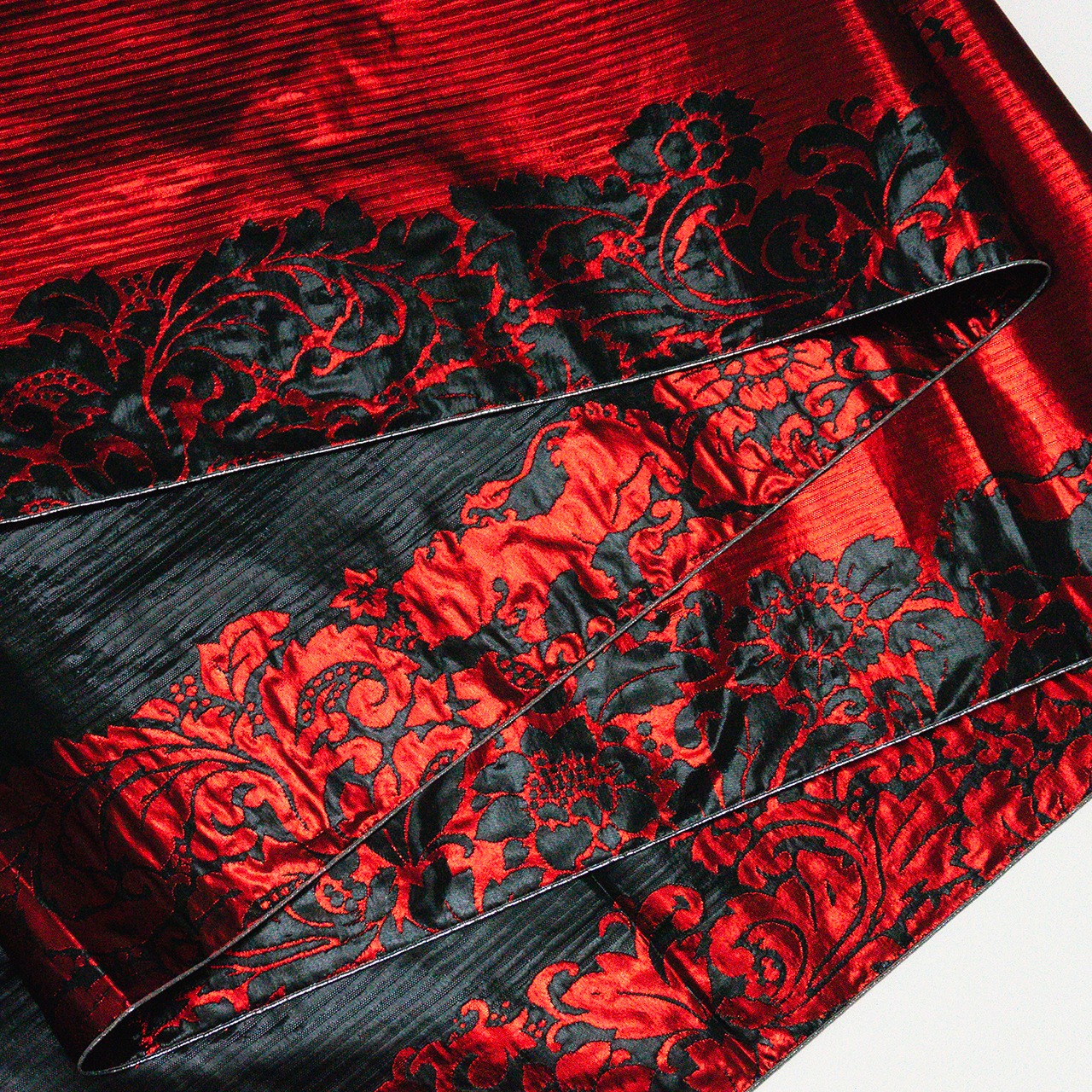 Rumi Rock兵児帯「ギラヘコ」ライオン更紗　レッド×ブラック　[E418]