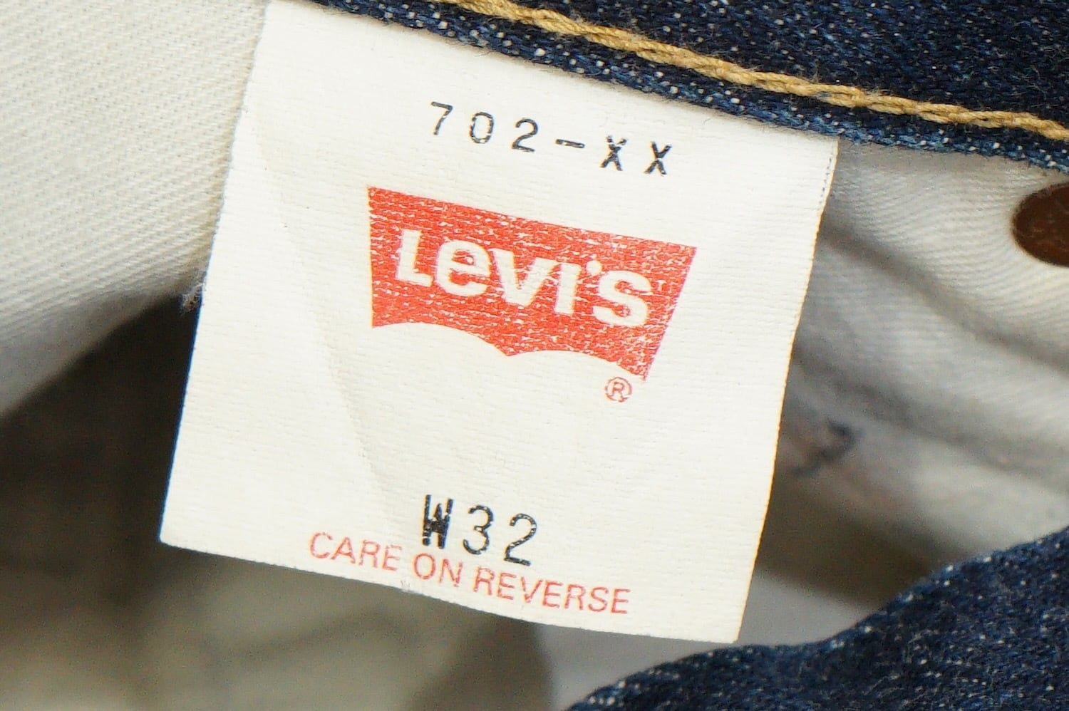 古着屋BLUESリーバイス702XXヴィンテージ復刻 W 33 Levi’sジーンズHH8096