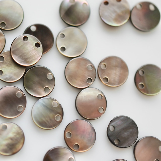 ◯黒蝶貝2穴チャーム 7個 7.5㎜