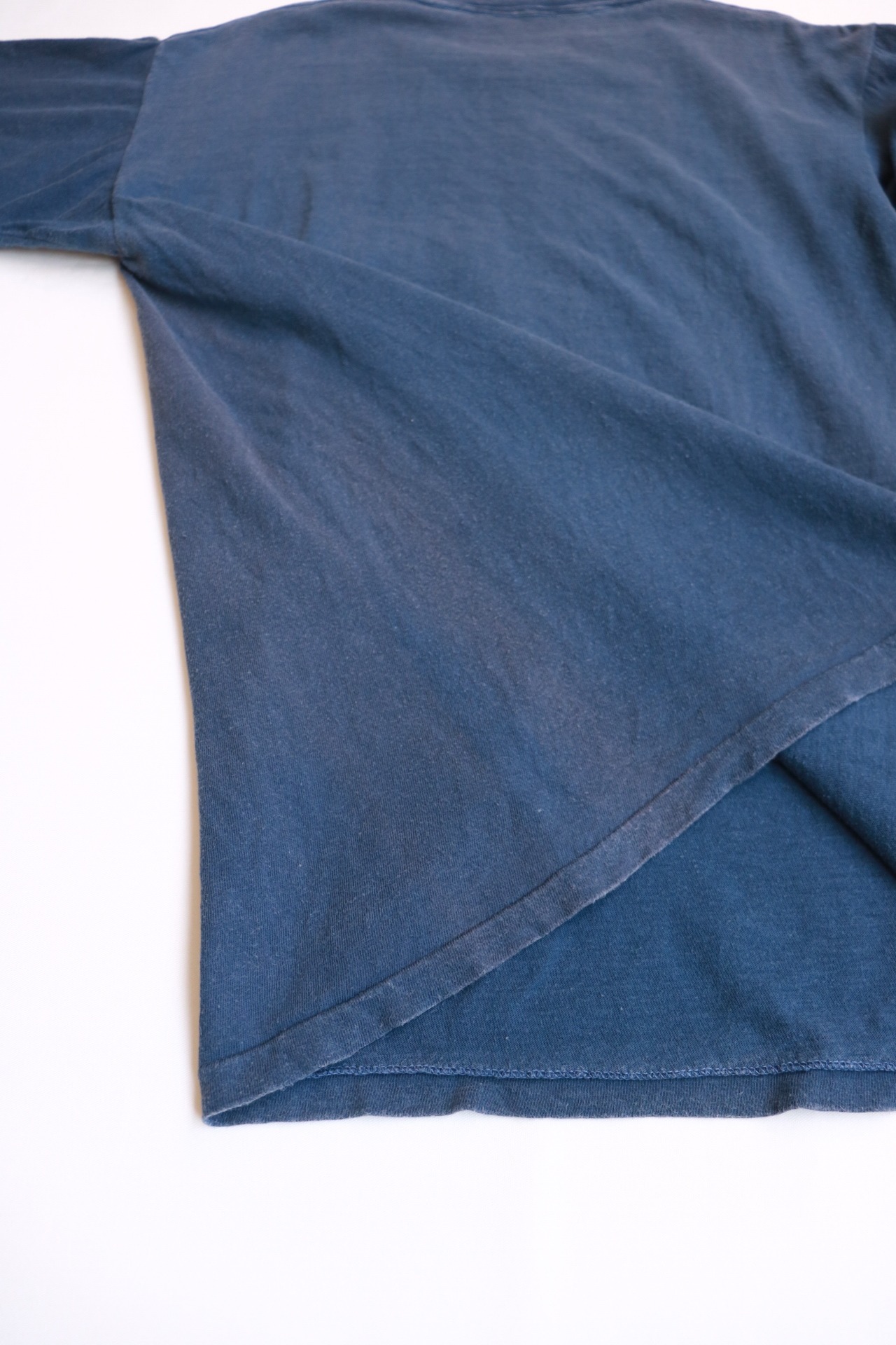 Navy sun-fade pocket t shirt