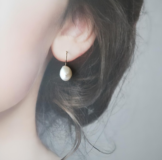 【14kgf】バロックパールのピアス＊6月誕生石 淡水真珠