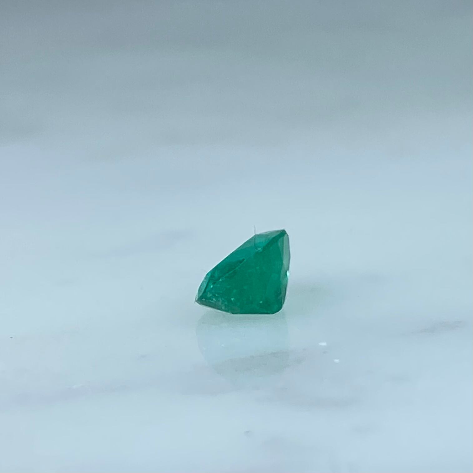 コロンビア産 ムゾー鉱山 天然エメラルド ルース0.43ct コロンビア産 ムゾー鉱山 天然エメラルド ルース0.43ct