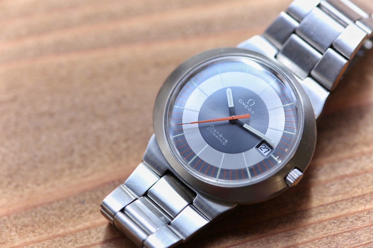 OMEGA】1970's ジュネーブ ダイナミック フルサイズ グレー×レッド