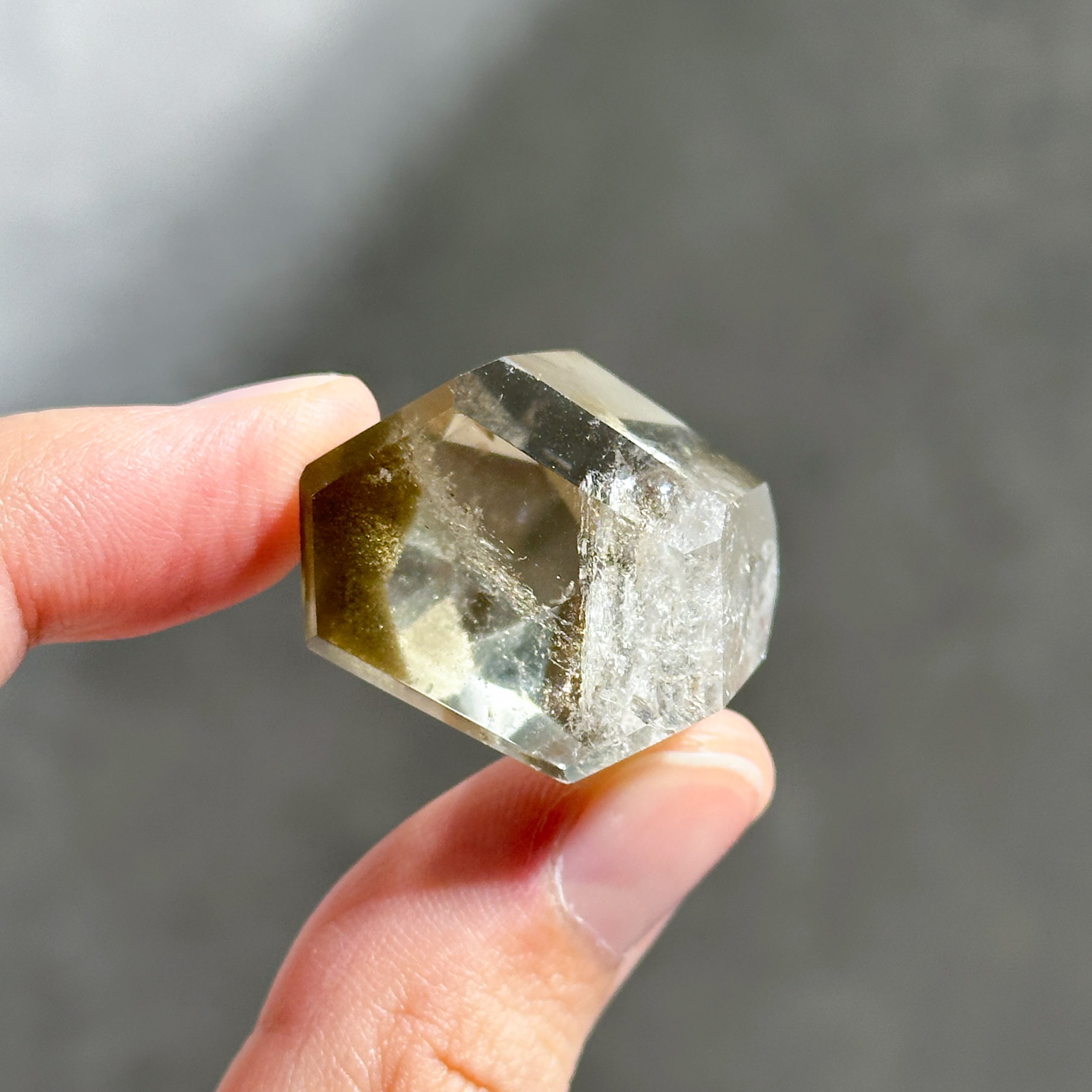 ファントム◎シトリン（黄水晶） タワー 81◇ Citrine ◇ 天然石・鉱物